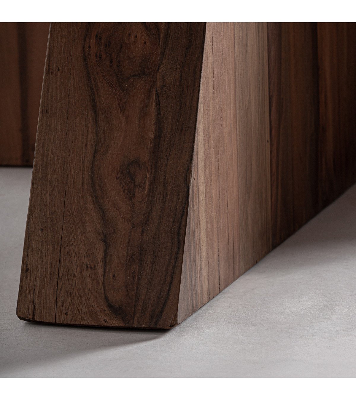 Mesa comedor brutalist