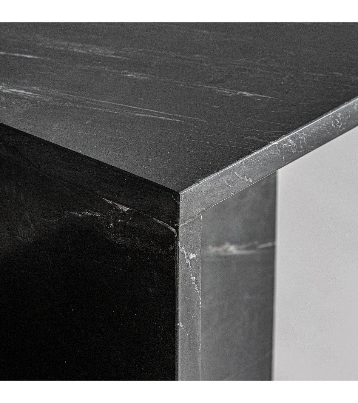 Mesa auxiliar marquina