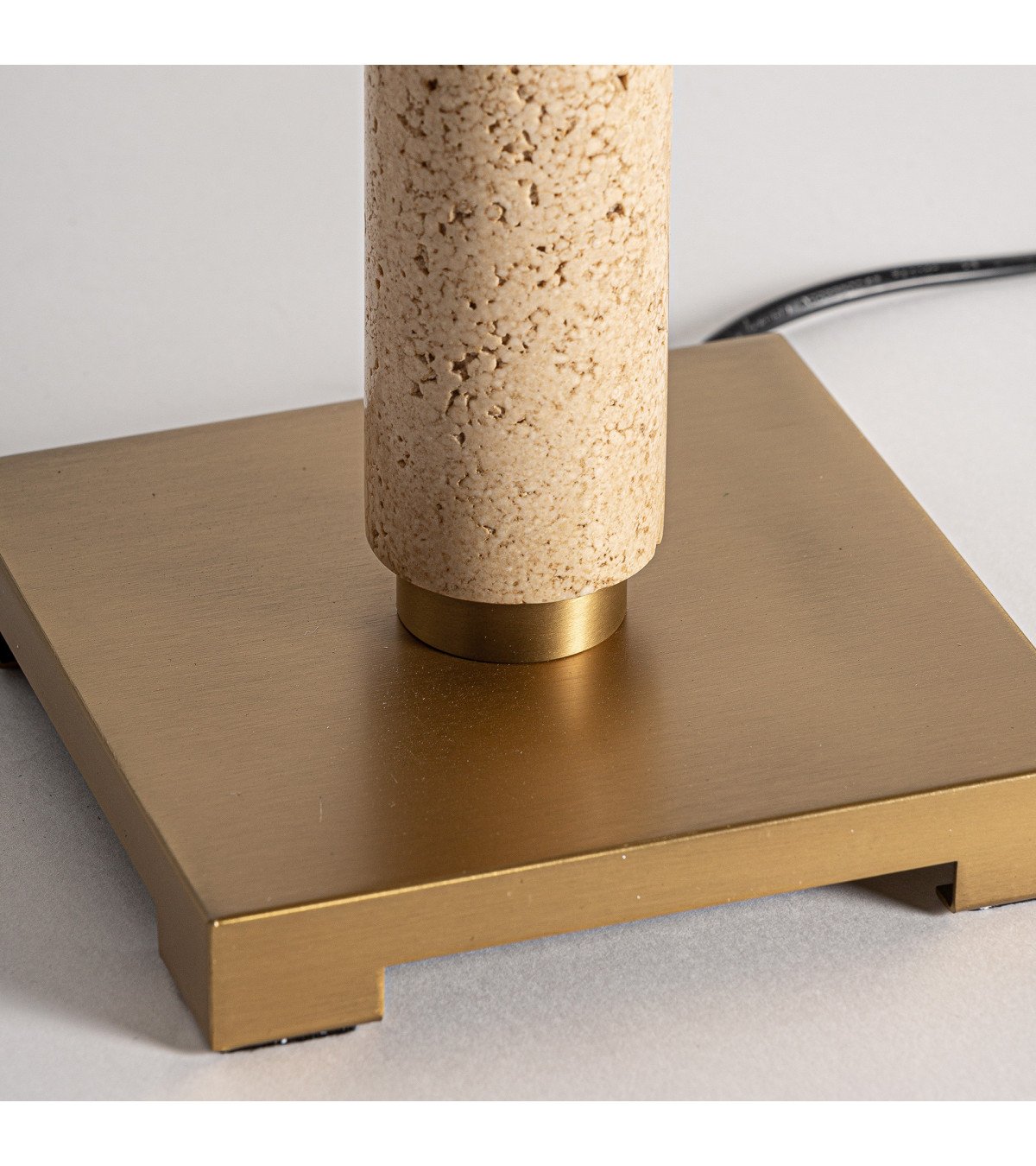 Lámpara de sobremesa alina