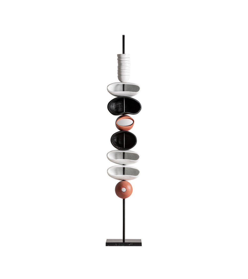 Escultura pie