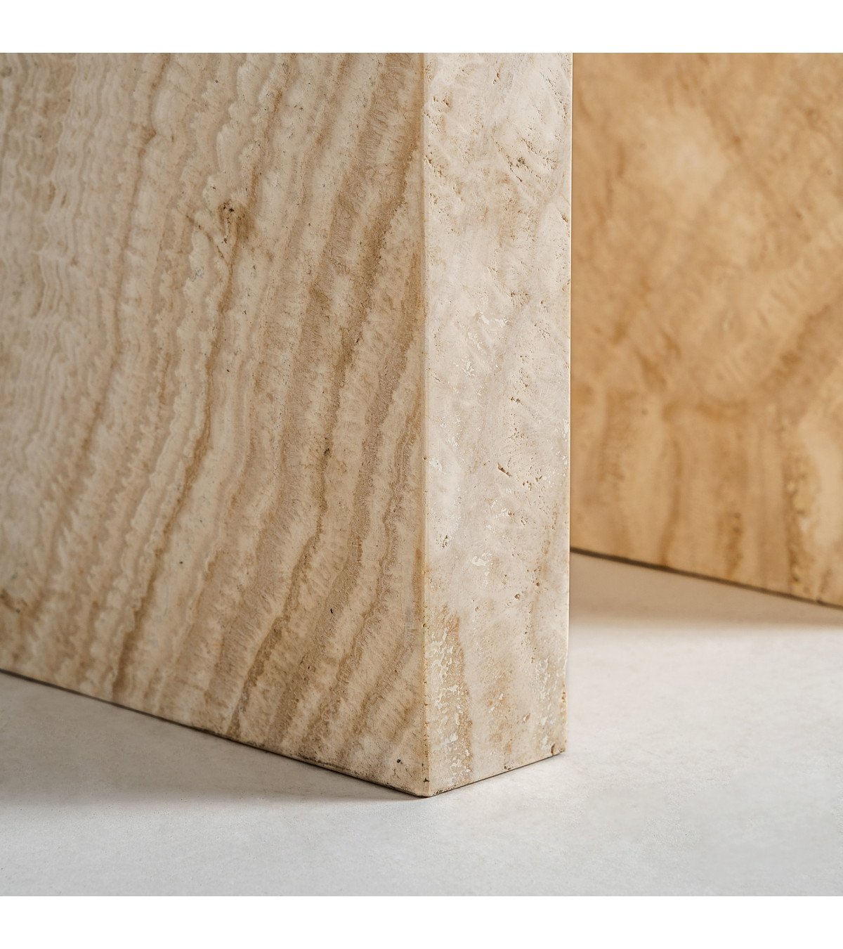 Mesa auxiliar thiennes