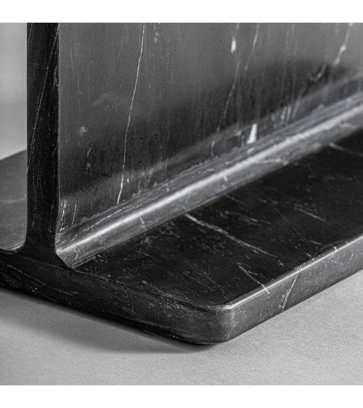 Mesa auxiliar marquina
