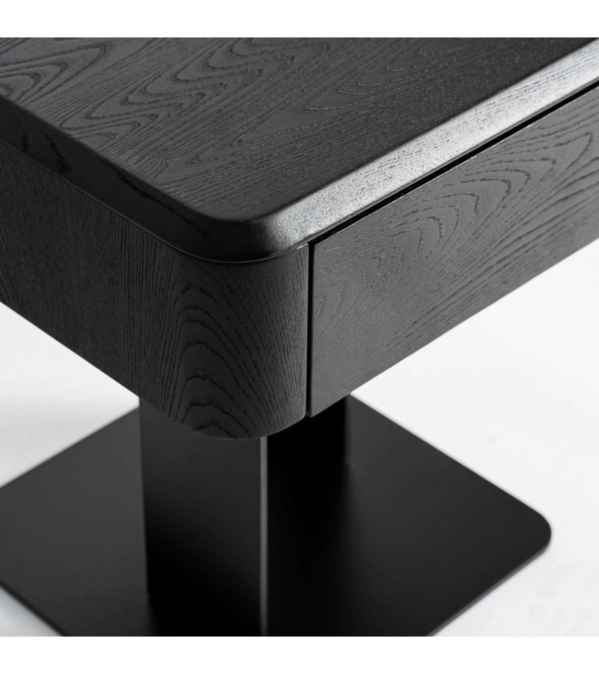 Mesita de noche caiza